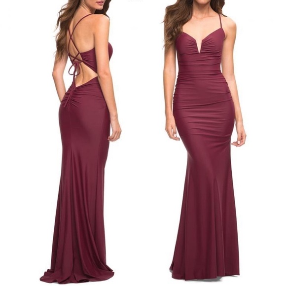 La Femme Plunging V-Neck Berry Gown Prom Dress 30484 Size 2 - Picture 1 of 4